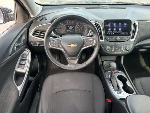 Used 2023 Chevrolet Malibu RS FWD image 28