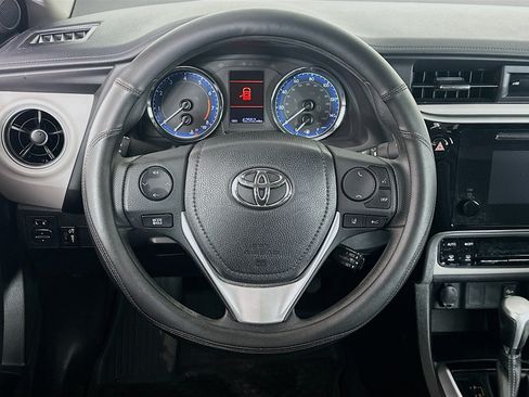 Used 2017 Toyota Corolla LE FWD image 18
