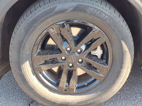 Certified 2023 Ford Explorer XLT w/ Equipment Group 202A RWD image 9