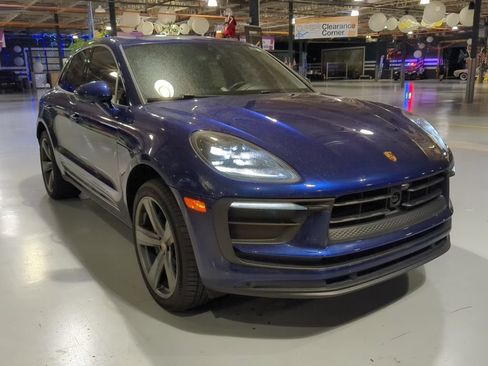 Used 2024 Porsche Macan Turbo AWD/4WD image 5