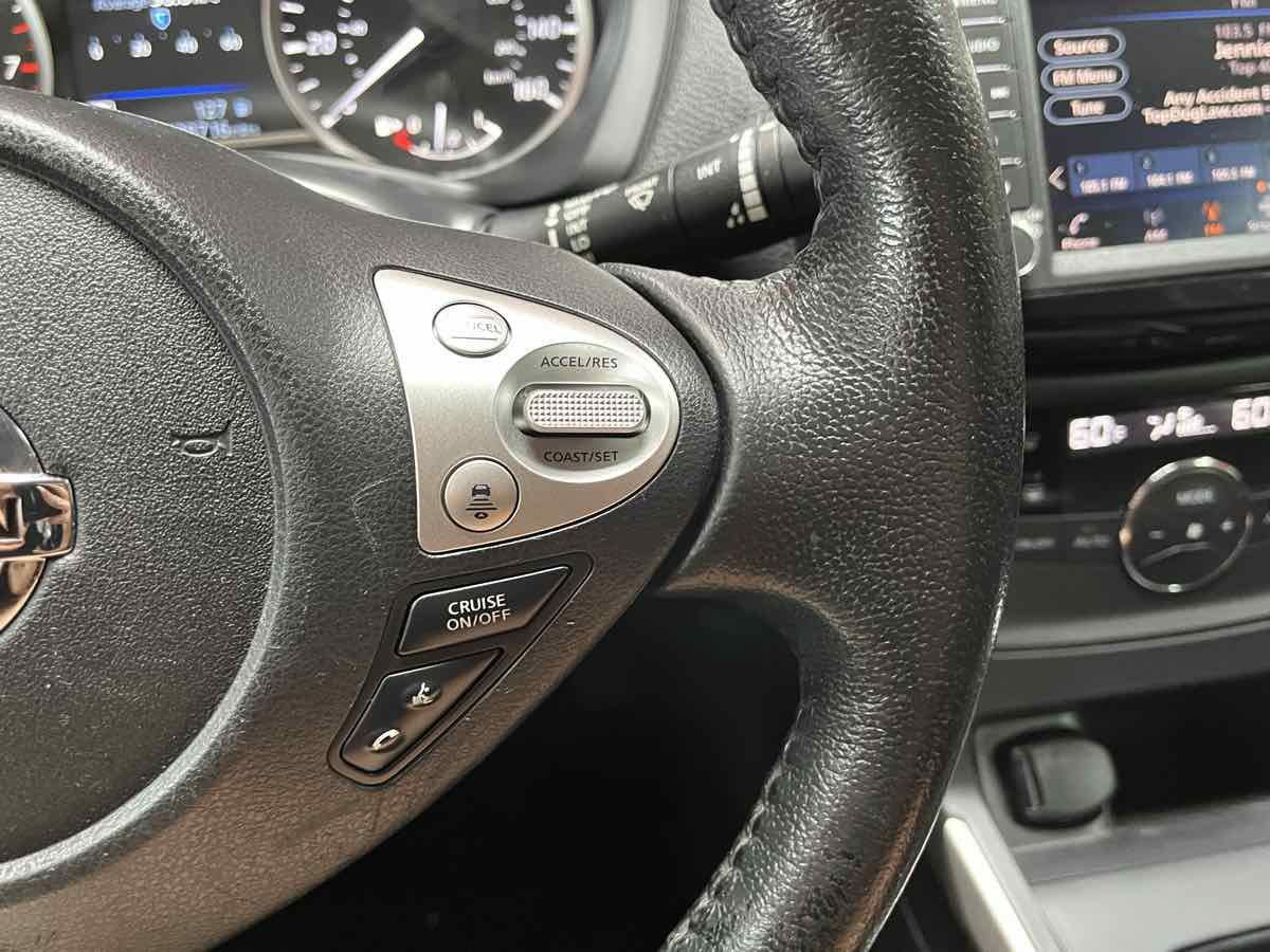 Used 2019 Nissan Sentra SV w/ Special Edition Package FWD image 12
