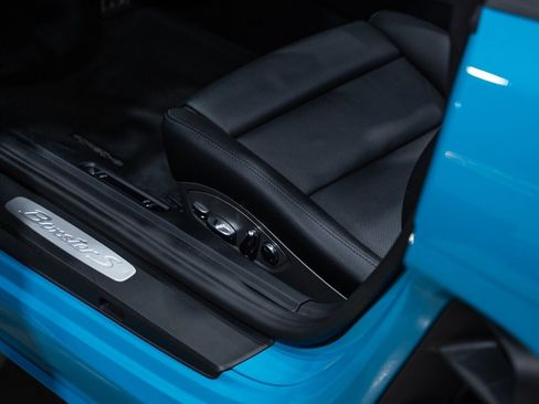 Used 2018 Porsche 718 Boxster S image 27