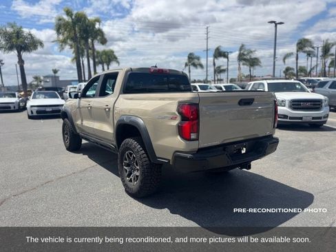 Used 2024 Chevrolet Colorado ZR2 w/ Technology Package AWD/4WD image 3