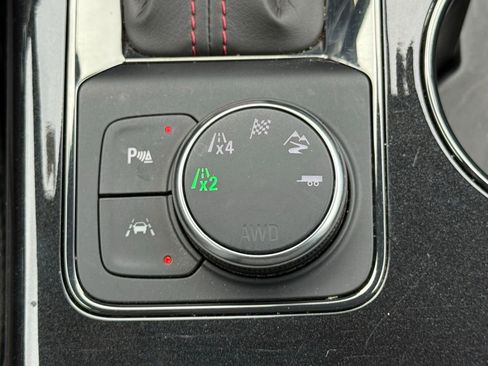 Used 2024 Chevrolet Blazer RS w/ Driver Confidence II Package image 26