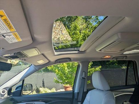 Used 2022 Honda Pilot Elite image 29