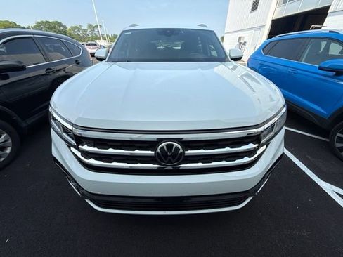Used 2021 Volkswagen Atlas Cross Sport SEL R-Line FWD image 8