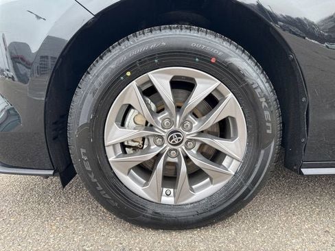 Certified 2024 Toyota Sienna XLE image 6