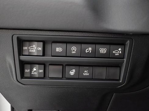 New 2026 Toyota Tundra Platinum AWD/4WD image 14