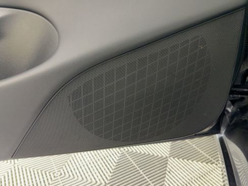 Used 2018 Tesla Model 3 Long Range image 17