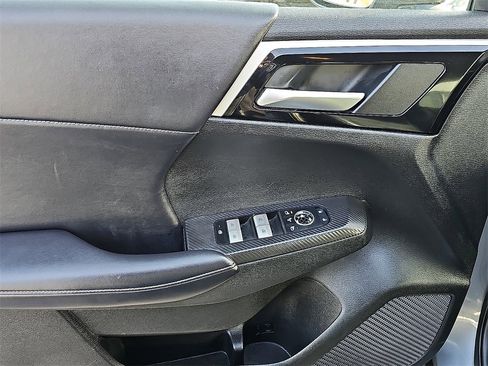 Used 2024 Mitsubishi Outlander SE image 14