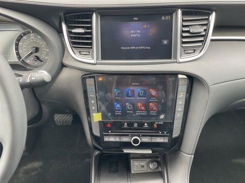 Certified 2025 INFINITI QX50 Pure image 11