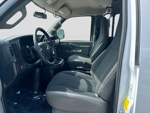 Used 2025 Chevrolet Express 2500 w/ Driver Convenience Package RWD image 15