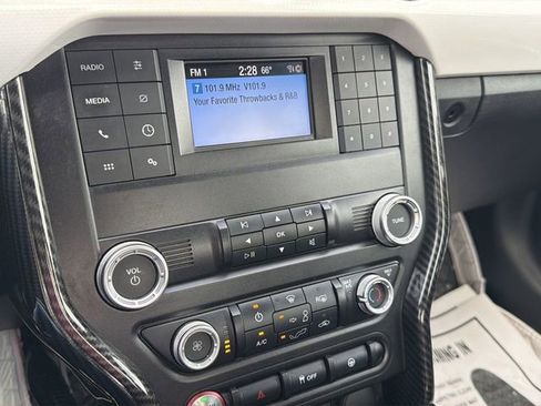 Used 2019 Ford Mustang GT RWD image 15