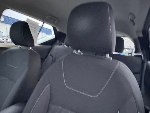 Used 2023 Nissan Kicks SV image 15