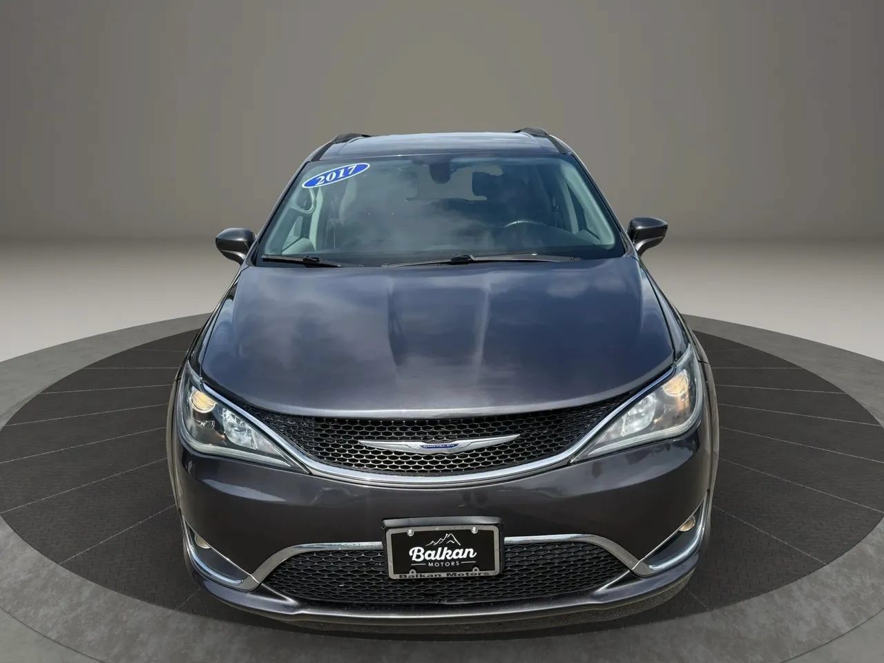 Used 2017 Chrysler Pacifica Touring-L FWD image 14