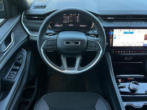 New 2026 Jeep Grand Cherokee L 4WD image 14
