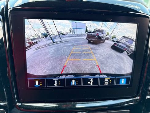 Certified 2023 Chevrolet Traverse LT w/ LT Premium Package AWD/4WD image 17