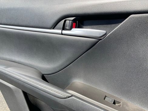 Used 2023 Toyota Camry XSE image 12