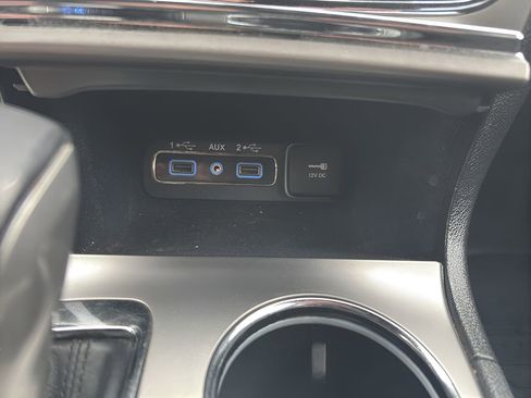 Used 2018 Jeep Grand Cherokee Laredo image 19