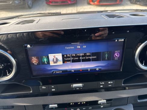 Used 2024 Mercedes-Benz eSprinter 170 Cargo image 13