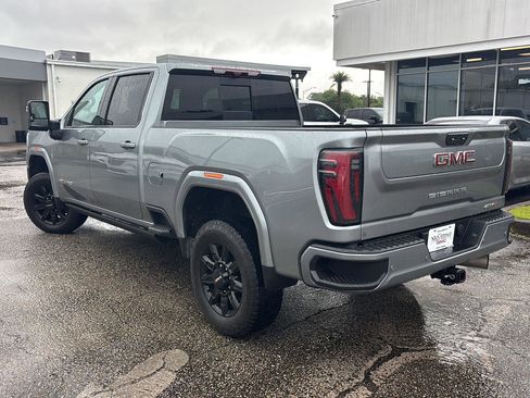 Used 2024 GMC Sierra 2500 AT4 w/ AT4 Premium Plus Package AWD/4WD image 5