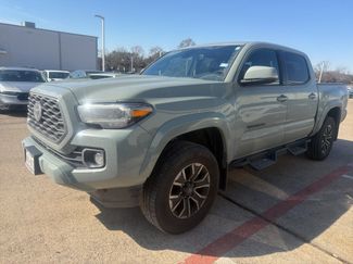 Used 2022 Toyota Tacoma TRD Sport V6 video 1