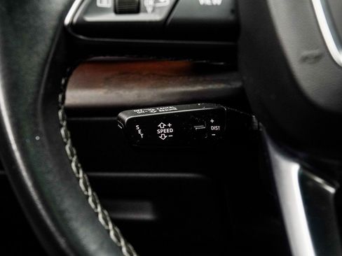 Used 2022 Audi Q8 Premium Plus w/ Premium Plus Package image 32