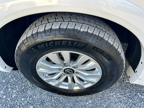 Used 2021 Nissan Armada SV AWD/4WD image 23