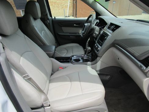 Used 2016 GMC Acadia SLT AWD/4WD image 22
