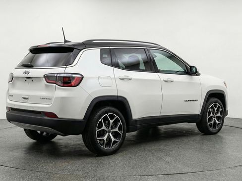 Used 2025 Jeep Compass Limited AWD/4WD image 9