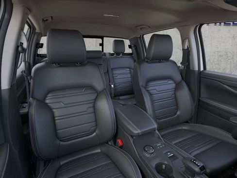 Used 2025 Ford Ranger Lariat w/ FX4 Off-Road Package image 10