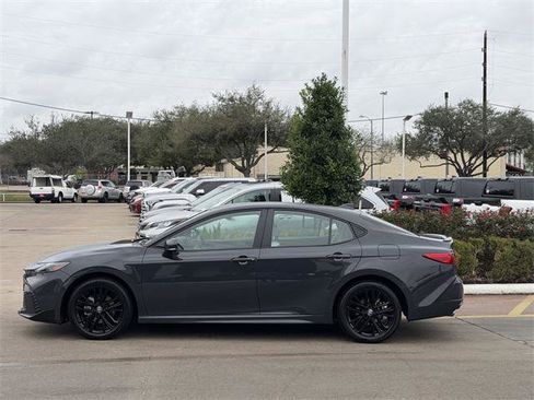 Certified 2025 Toyota Camry SE image 4