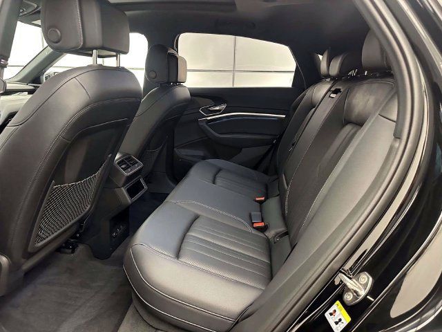 Certified 2024 Audi Q8 e-tron Premium Plus w/ Premium Plus Package AWD/4WD image 13