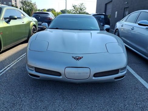 Used 2004 Chevrolet Corvette Z06 w/ Memory Package RWD image 2