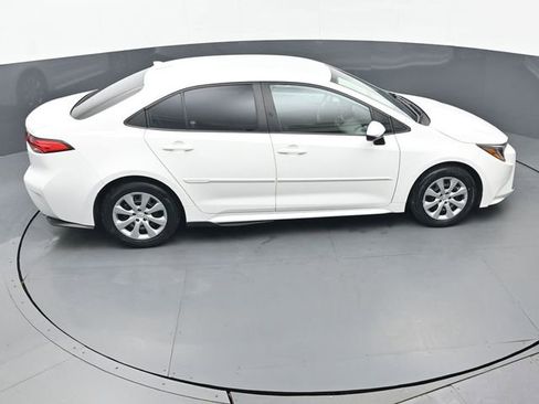 Certified 2022 Toyota Corolla LE image 37