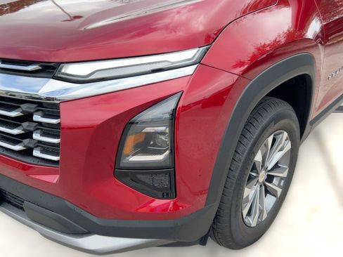 New 2026 Chevrolet Equinox LT w/ Convenience Package II AWD/4WD image 10