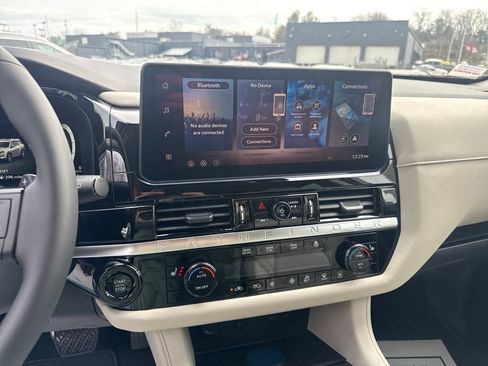 New 2026 Nissan Pathfinder SL FWD image 17