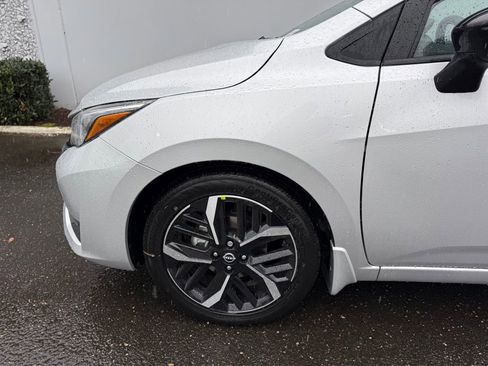 New 2025 Nissan Versa SR w/ Trunk Package image 11