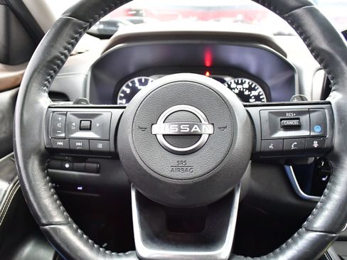 Used 2023 Nissan Rogue SL w/ SL Premium Package image 38