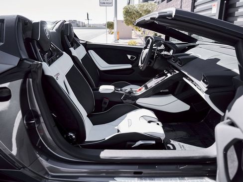 Used 2024 Lamborghini Huracan EVO AWD/4WD image 32