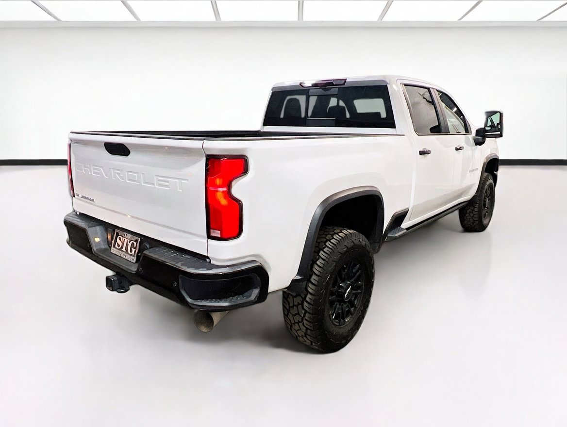 Used 2025 Chevrolet Silverado 2500 ZR2 w/ Technology Package AWD/4WD image 4