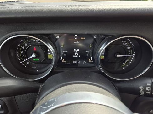 Used 2023 Jeep Wrangler Unlimited Sahara AWD/4WD image 22