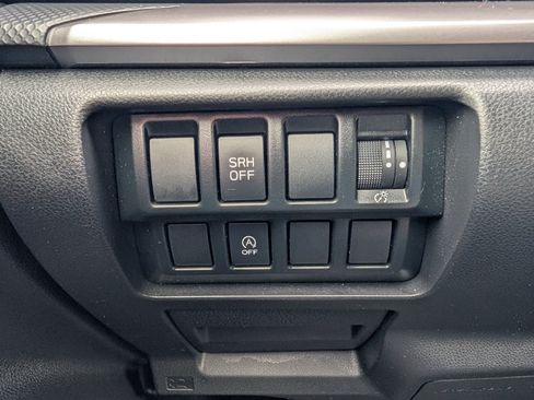 Used 2021 Subaru Forester Premium AWD/4WD image 35