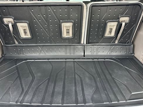 Used 2021 Chevrolet Traverse Premier w/ LPO, Floor Liner Package AWD/4WD image 16