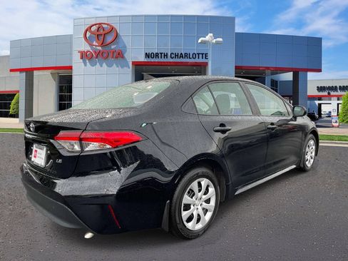 Used 2024 Toyota Corolla LE FWD image 6