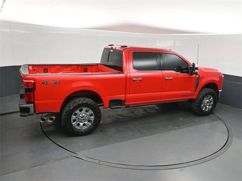 Used 2024 Ford F250 Lariat w/ Chrome Package image 29
