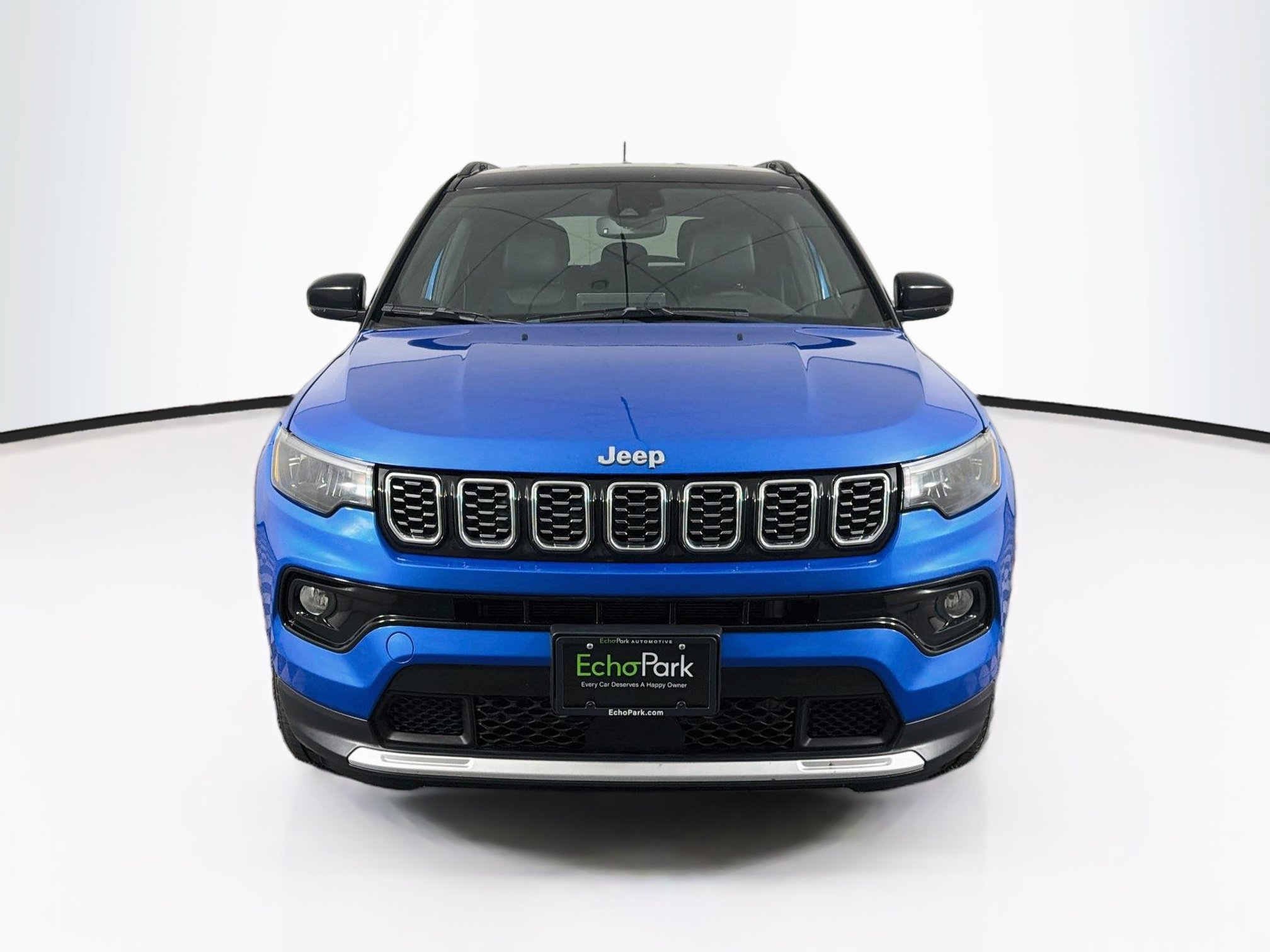 Used 2025 Jeep Compass Limited AWD/4WD image 2