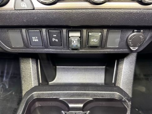 Certified 2023 Toyota Tacoma SR5 image 40