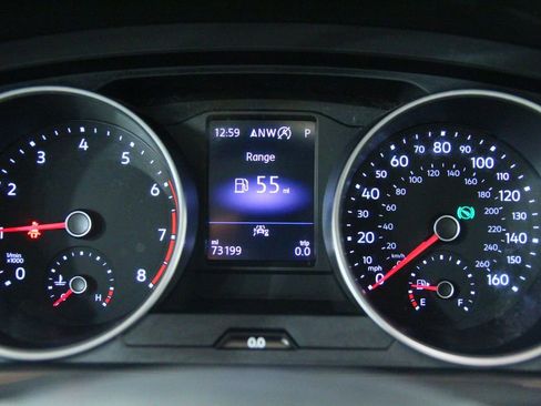 Used 2021 Volkswagen Tiguan SE w/ Panoramic Sunroof Package AWD/4WD image 13