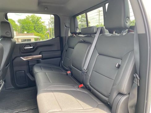 Used 2022 Chevrolet Silverado 1500 LT Trail Boss w/ LT Trail Boss Premium Package AWD/4WD image 18